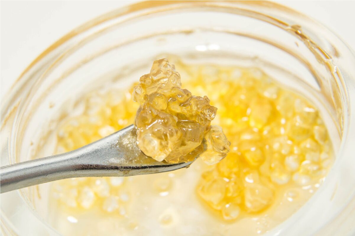 How to Incorporate THCA Diamonds into Your Cannabis Routine