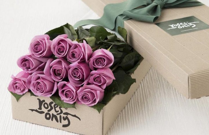 Make the day more special by gifting flowers